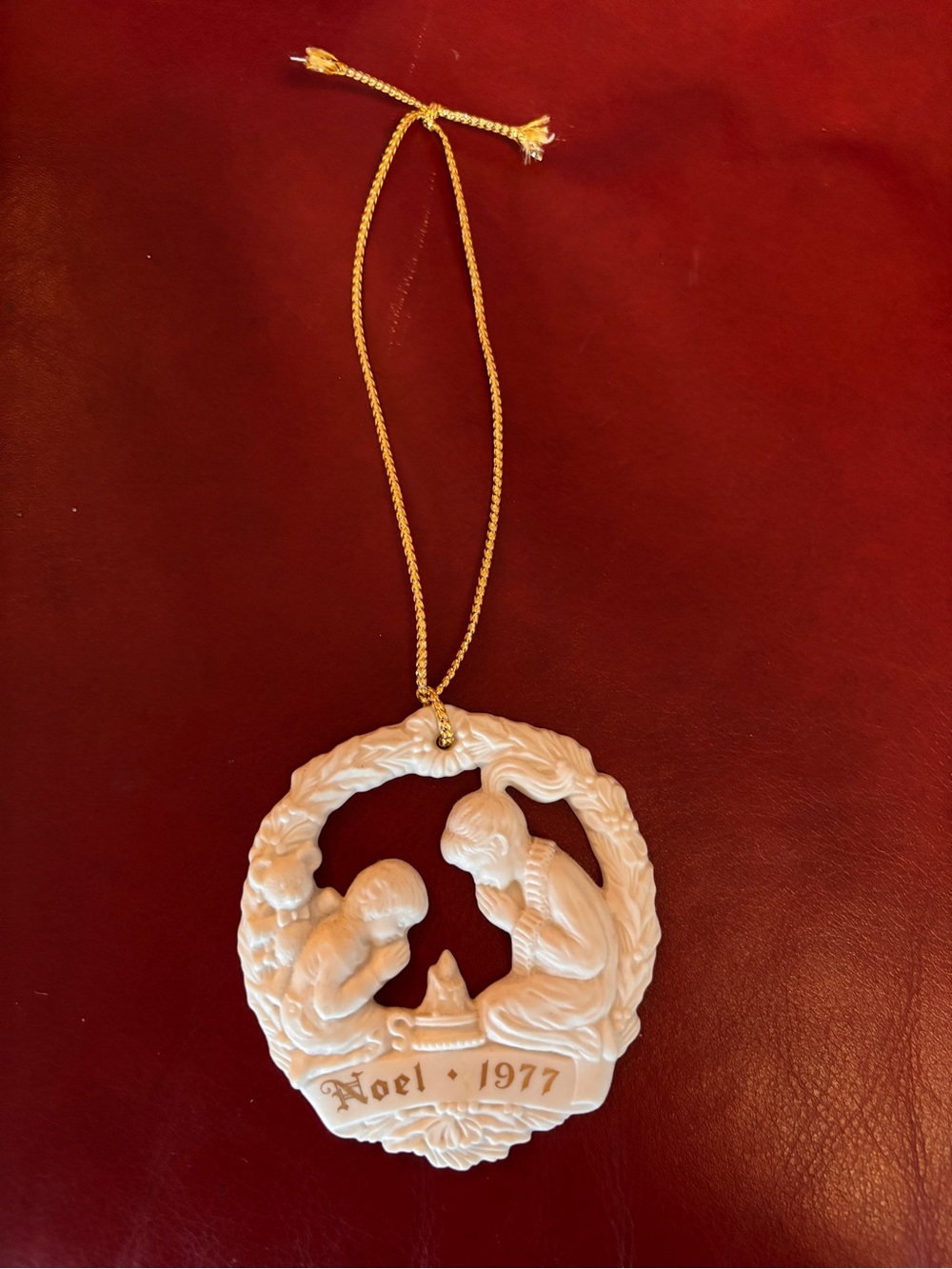 Gorham Fine China Joy’s of Christmas Wreath Ornament|Second Annual Edition 1977